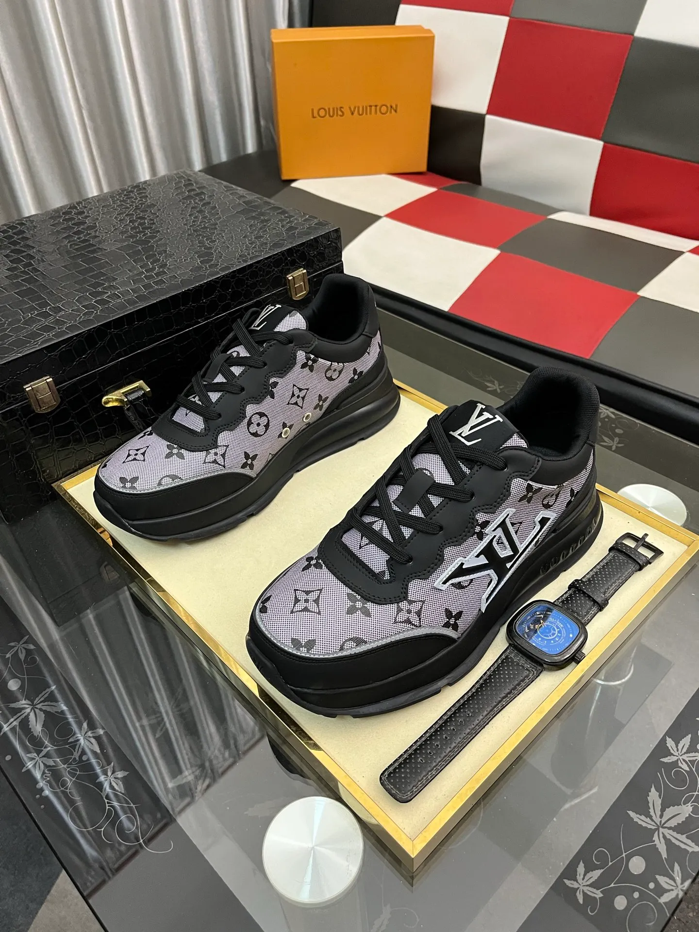 Men's Men's Shoes 💰: 438⌚️⌚️LV Louis Vuitton. The latest fashionable casual shoes are popular in physical stores. New spring and summer comfortable imported custom original cowhide, unique jacquard fabric element design. With sheepskin lining, Lv original bottom, [sun][sun] high-end packaging and high quality💪Details determine the quality, you can enter and leave the counter at will, welcome to compare🇮🇹Number of sizes 38-442️⃣colors available